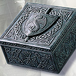 HINGED DRAGON SHIELD BOX