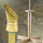 Oak Tameshigiri Cutting Stand by Musashi